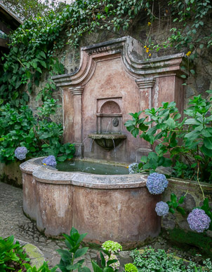 Antiqua fountains & ponds