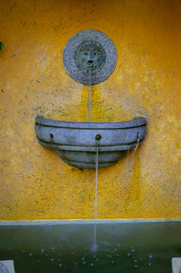 Antiqua fountains & ponds