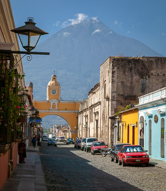 Antiqua's iconic Arch of Santa Catalina