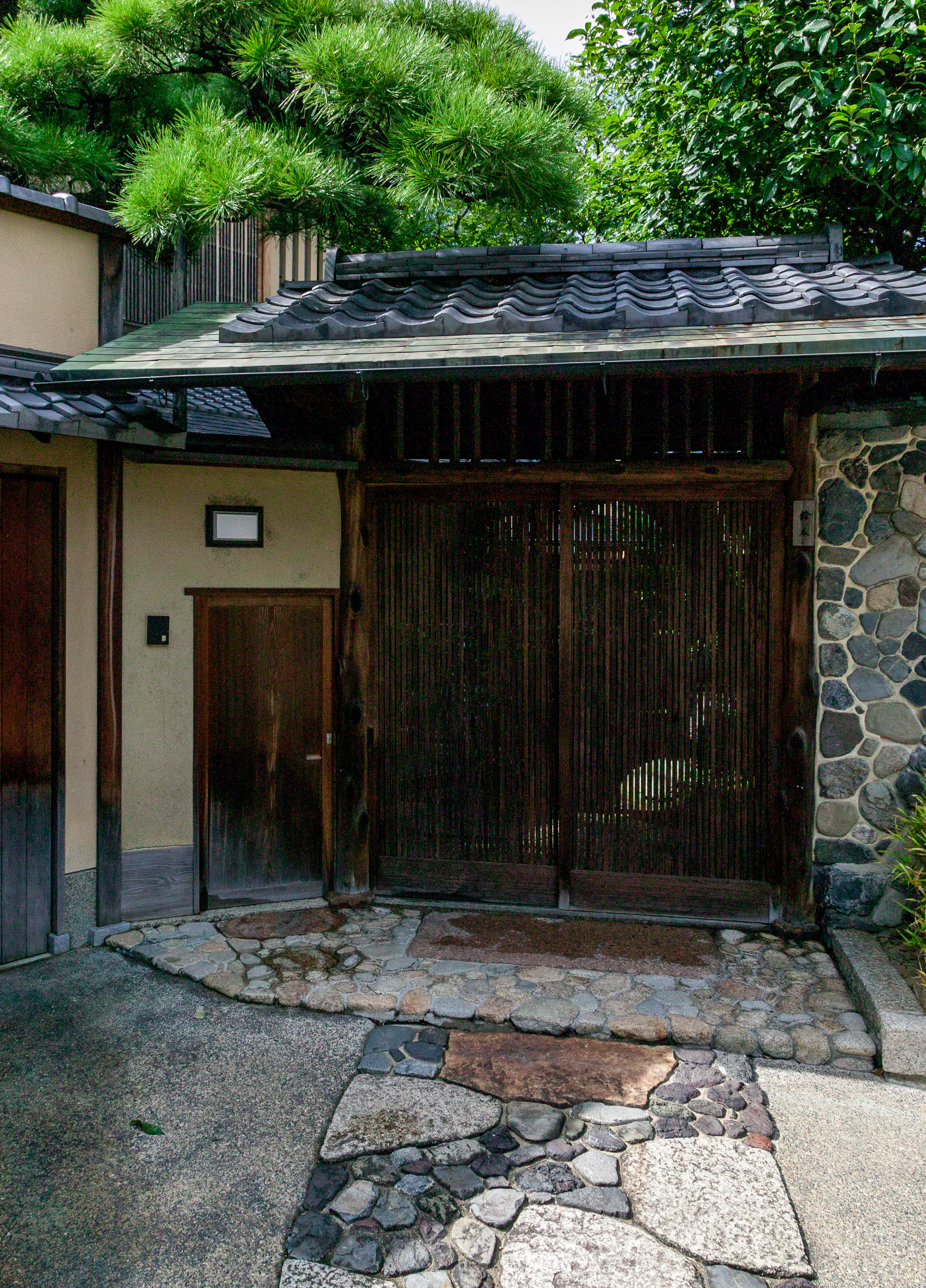 Tea ceremony's private residence