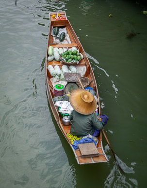 Damnoen Saduak Floating Market