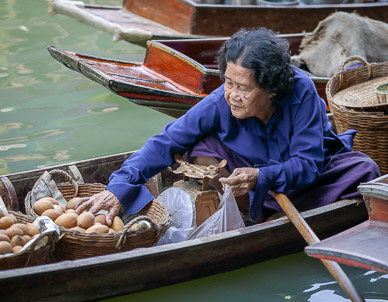 Damnoen Saduak Floating Market