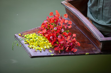 Damnoen Saduak Floating Market