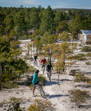 Riding from Creel to Valle de Monjes