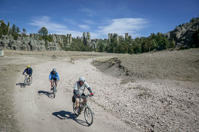 Riding from Valle de Monjes back to Creel