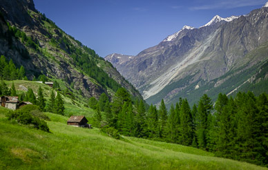 Hike from Zmutt to Zermatt