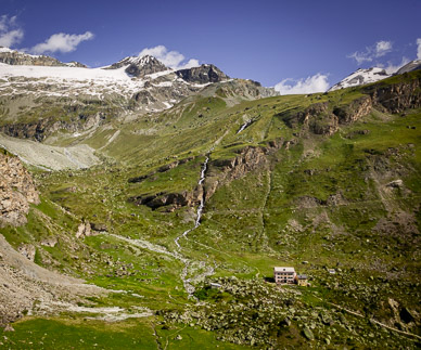 Hike out of Trift onto Höhbalm