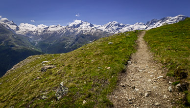 Hike out of Trift onto Höhbalm