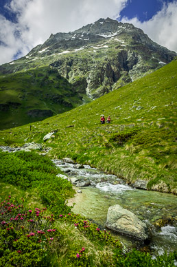 Hike from Höhbalm down to Kalbermatten