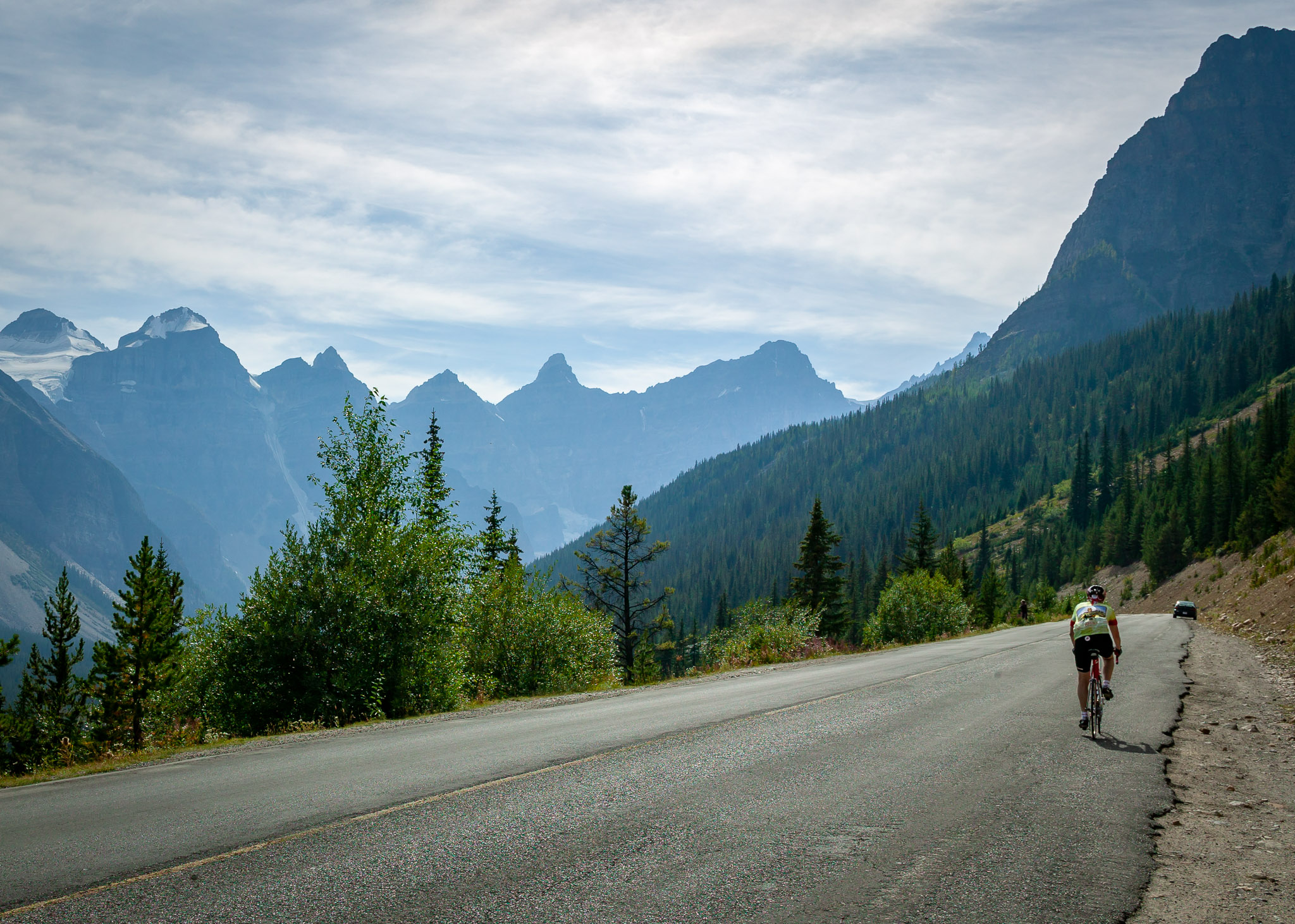 Road into Moraine Lake