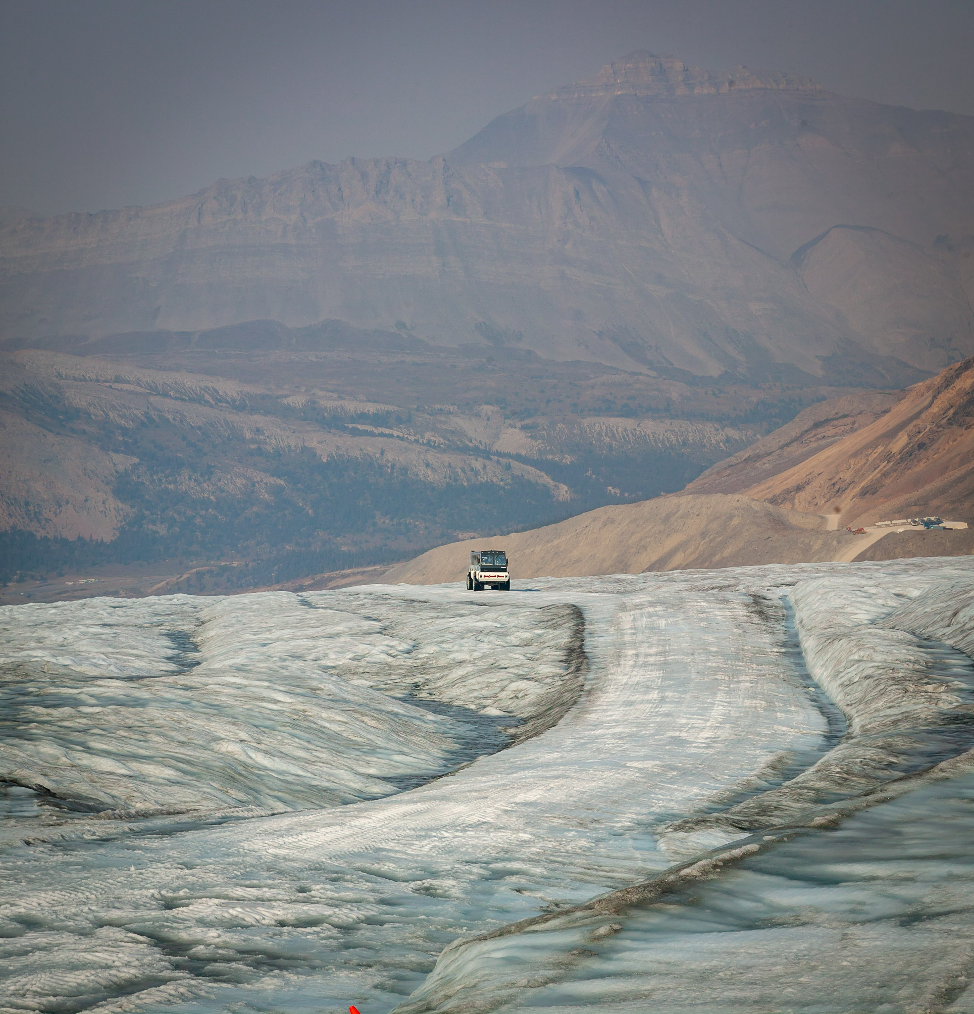 Tour out onto Columbia Icefields