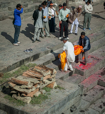 Cremation ceremony at Pashupatinath Temple