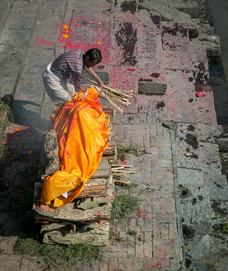 Cremation ceremony at Pashupatinath Temple