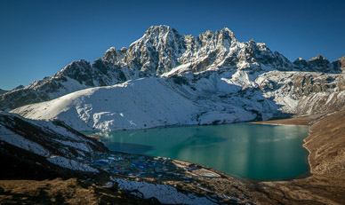 Morning from moraine ridge above Gokyo
